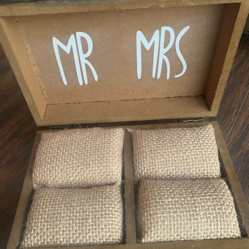 Wedding ring box - Picture 2 of 2